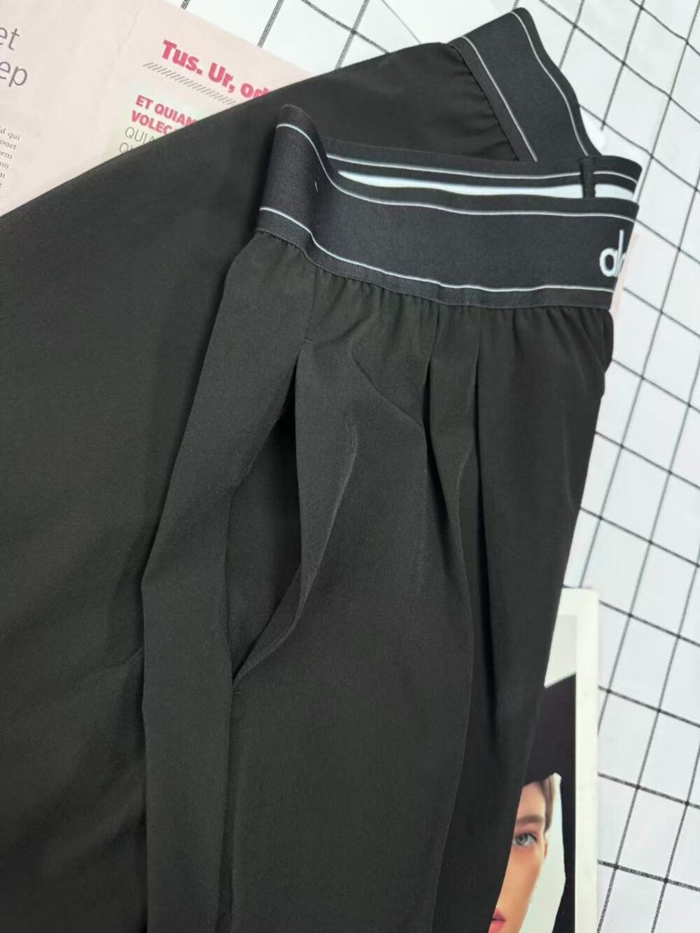Black ALO Yoga 😁 High Waisted Wide Leg Pants (Regular) NWT | Office Casual Chic - Picture 5 of 10